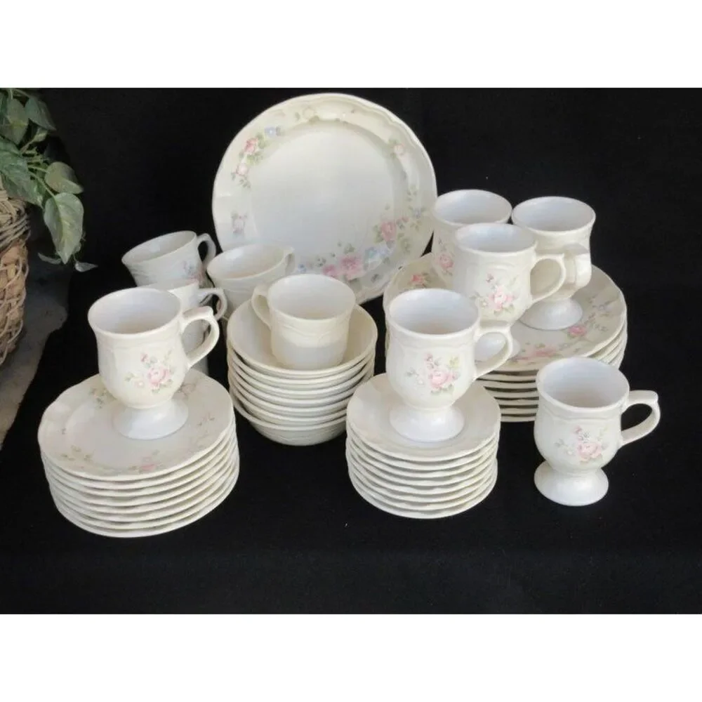 Pfaltzgraff Tea Rose Creamer/Pitcher Pink Roses/Blue Flowers‎ Scalloped
